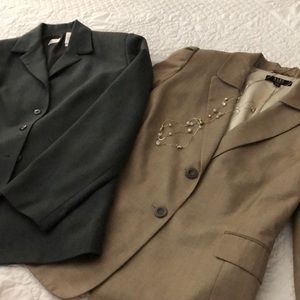 2 blazers plus LOFT necklace